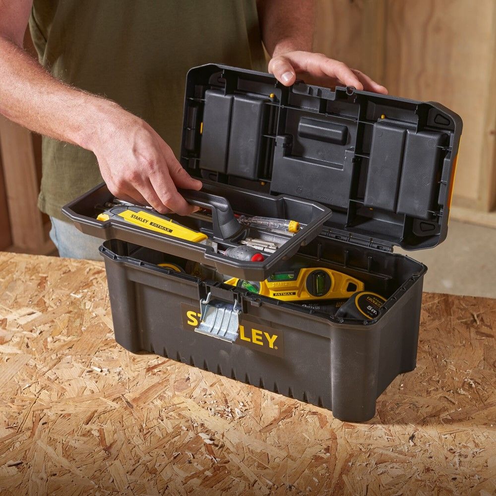 STANLEY ESSENTIAL TOOLBOX 16 INCH